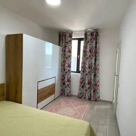 Lola Seaview Guest House. уютный домик в варне ヴィラ